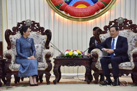 PM Sonexay Receives Cambodian Trade Minister